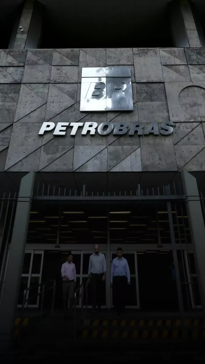 A ação da Petrobras PETR4 está cara ou barata Veja a conclusão do