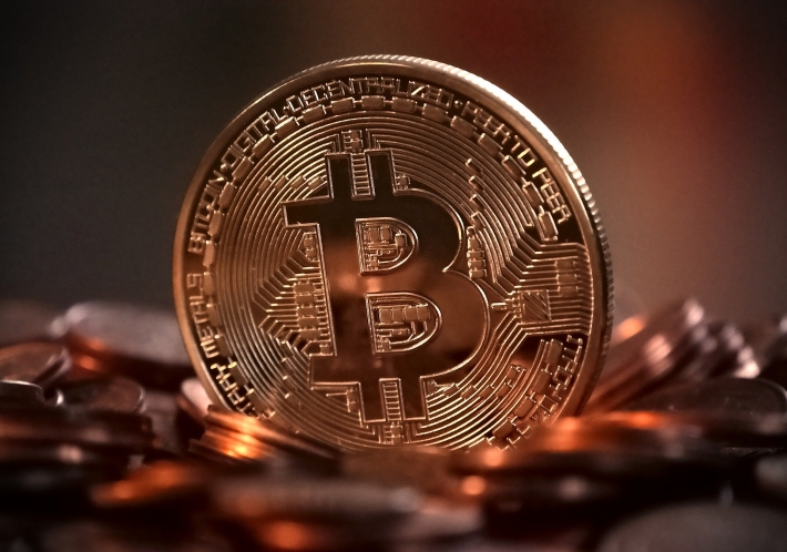 Bitcoin chega a saltar quase 6% e atinge máxima desde 2018