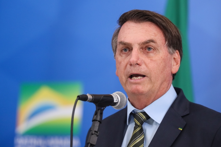 Bolsonaro diz que Petrobras pode quebrar Brasil por aumentos do diesel