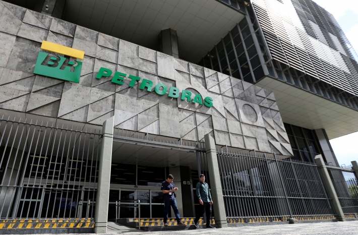 Petrobras recebe indicações de minoritários para conselho