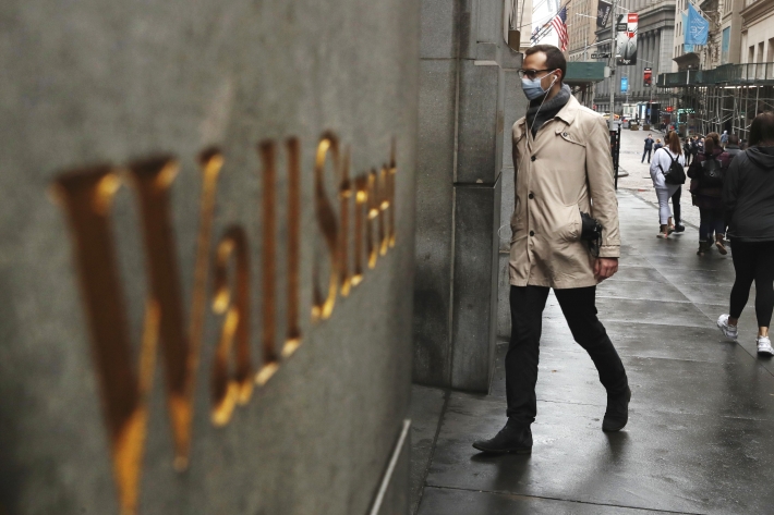 Wall Street fecha em baixa com alta de rendimentos dos Treasuries