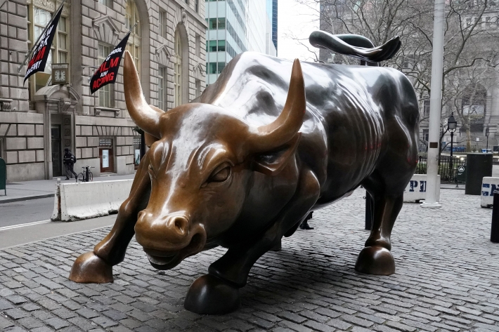Wall Street tem queda acentuada ao fim de semana de montanha-russa