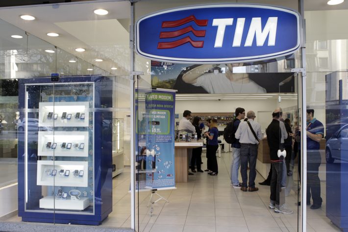 TIM Brasil dobra lucro no segundo trimestre, Empresas