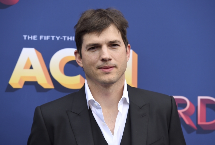 Ashton Kutcher: “Invista no que você conhece”