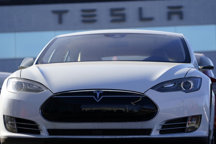 Startups chinesas de carros elétricos querem concorrer com a Tesla