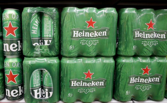 Heineken lucra 19% menos em 2022, mas supera expectativas