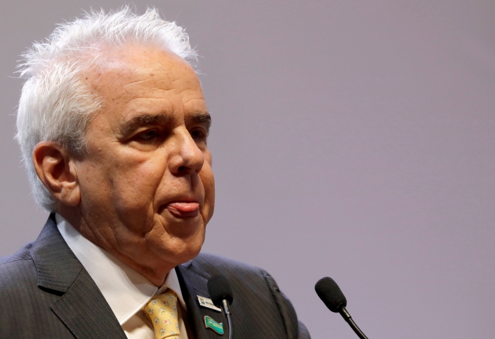 Conselho da Petrobras convoca assembleia para saída de Castello Branco
