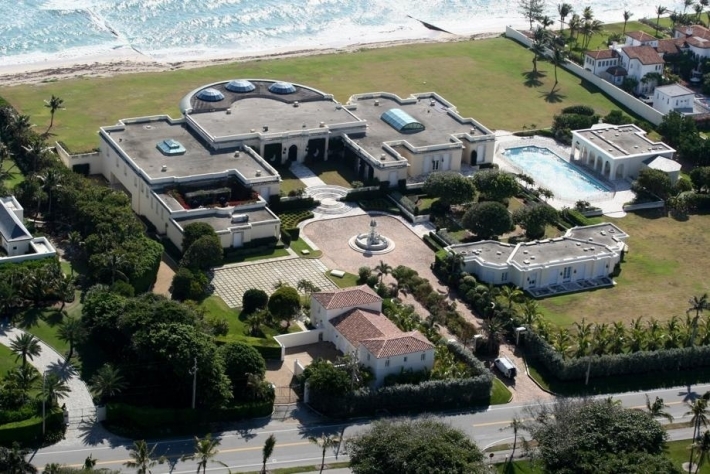 Investidores podem dar lance por antiga casa de Donald Trump na Flórida