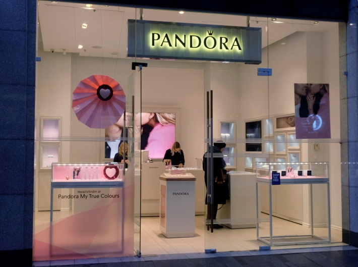 Conheça a nova aposta da joalheria Pandora: diamantes de laboratório