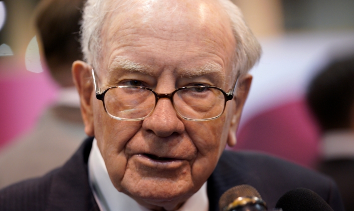 Warren Buffett critica Wall Street em reunião da Berkshire Hathaway