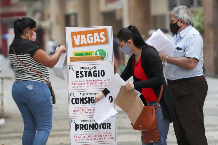 “Oferta de postos e falta de trabalhadores podem representar riscos econômicos”, diz FMI