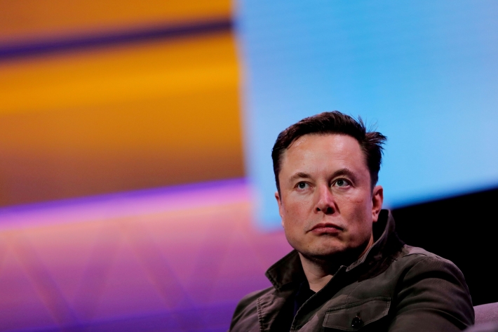Elon Musk reclama com presidente de bolsa de criptomoedas Binance