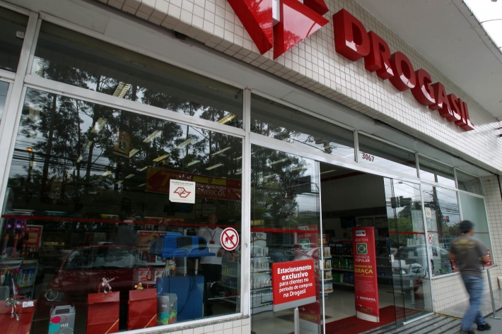 Raia Drogasil (RADL3) aprova distribuição de JCP; veja valores