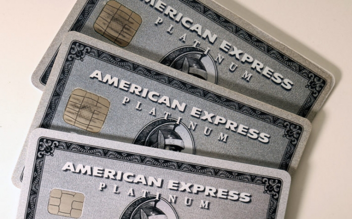 Santander passa a emitir cartões American Express no Brasil