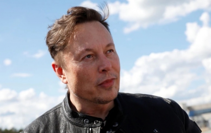 Elon Musk critica Twitter e sugere criar uma nova rede social