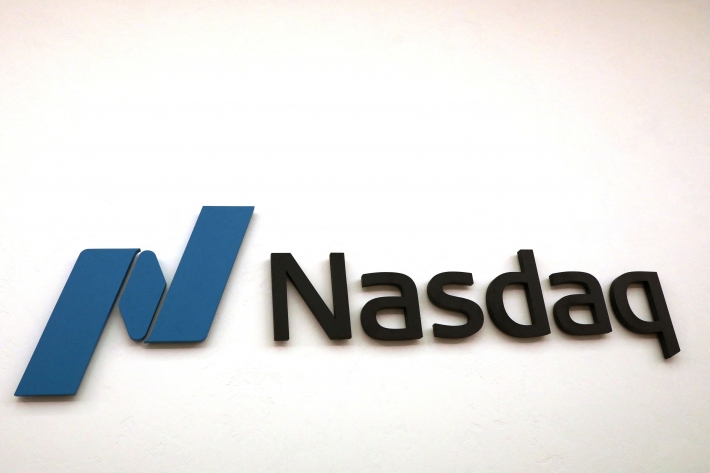 Nasdaq tem lucro acima do esperado com forte demanda por investimentos