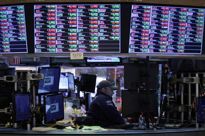 Wall Street encerra maior sequência de perdas semanais em décadas