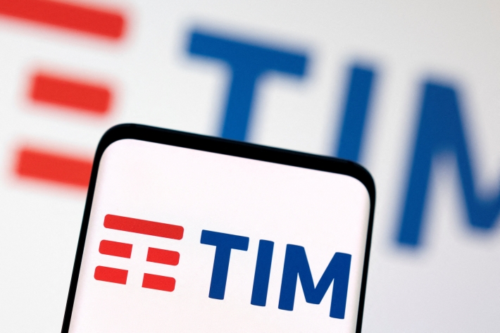 Ações da Telecom Italia sobem com anúncio de negócio de banda larga