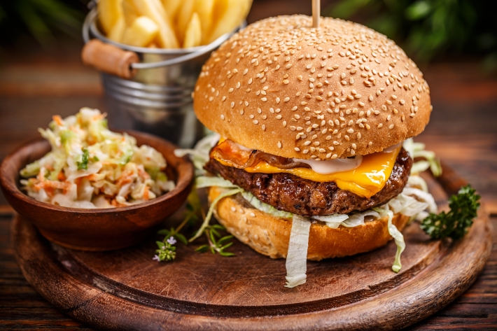 Dia do Hambúrguer: como estão as ações das empresas de fast-food?