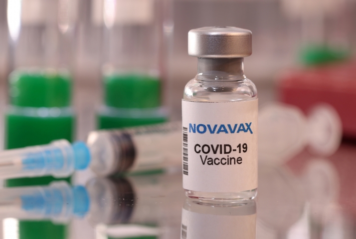Ações da Novavax são suspensas antes de audiência de vacina da covid