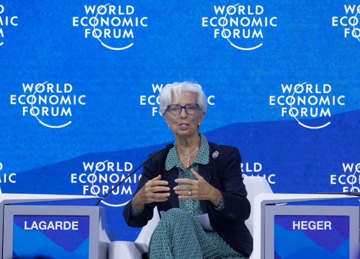 Lagarde afirma pretensão de aumentar juros em 25 pontos-base em julho