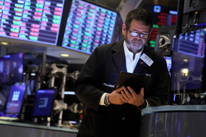 S&P 500 e Dow recuam com insistência de preocupação sobre recessão