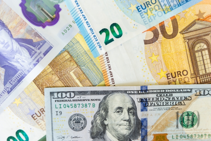 Euro: moeda opera em queda durante a manhã