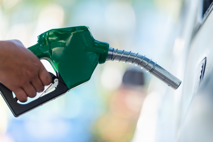 Gasolina cai 15%: veja os produtos com queda de preços em julho