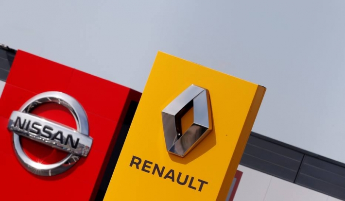 Renault e Nissan anunciam reorganização na aliança e ações caem