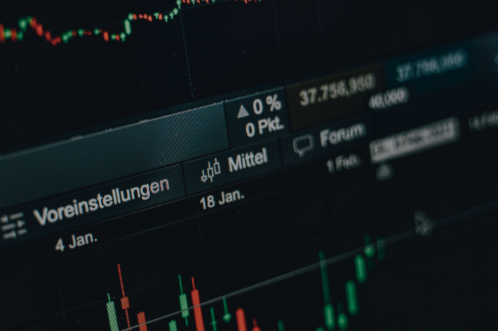 Gr&aacute;ficos com cota&ccedil;&atilde;o de a&ccedil;&otilde;es na bolsa