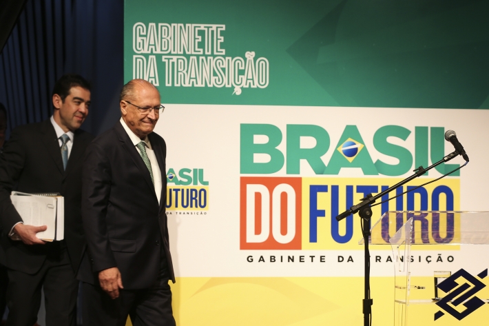 Alckmin quer que projeto que facilita acesso a crédito seja votado no Senado