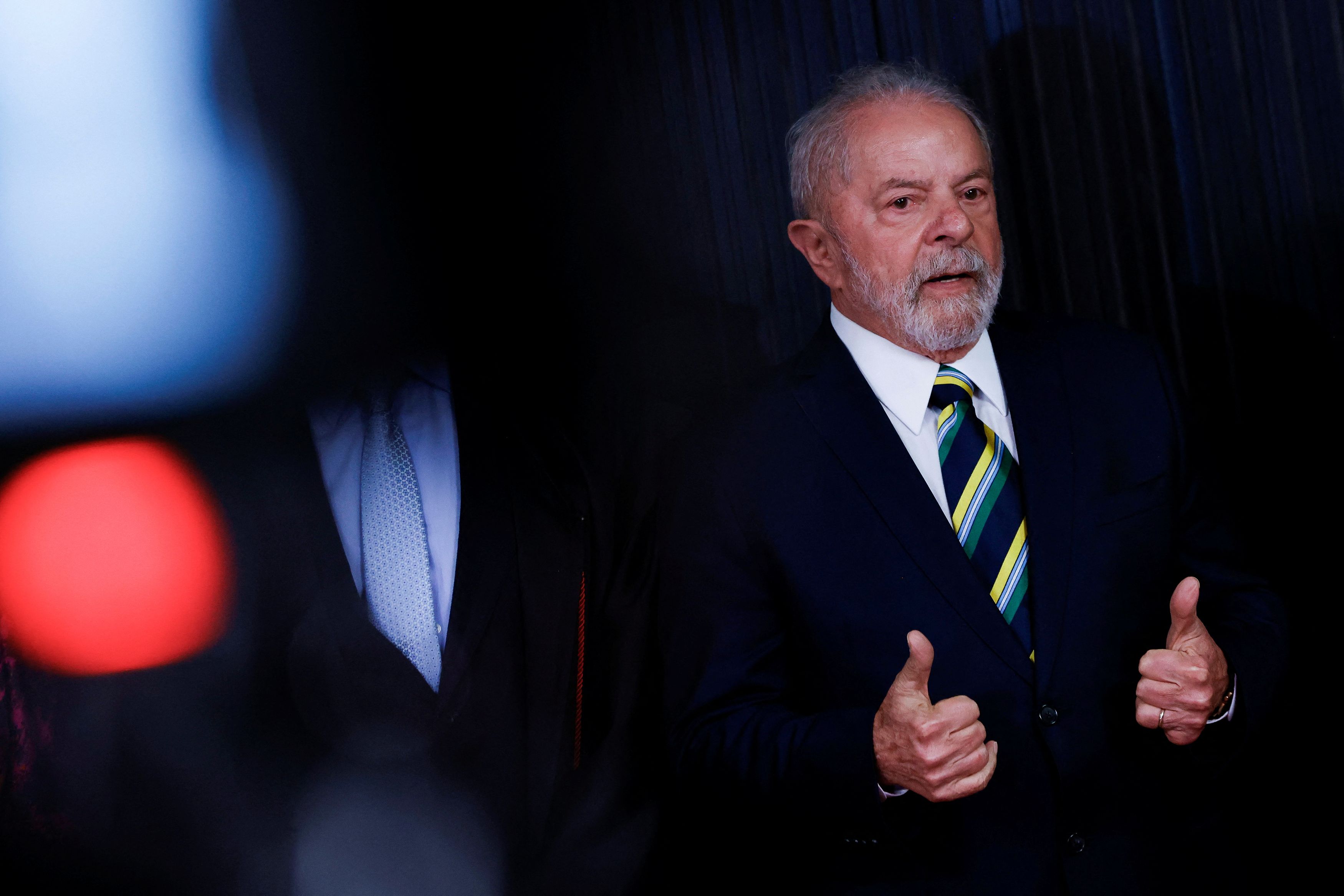 Lula toma posse para terceiro mandato como presidente do Brasil