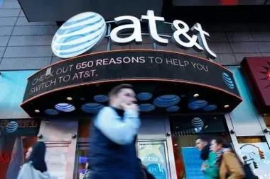 AT&T tem prejuízo de US$ 23,52 bi no 4° TRI, mas supera previsão