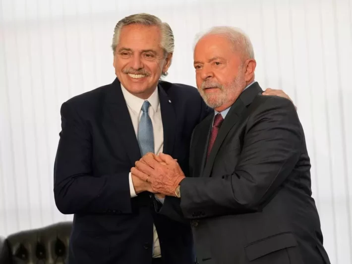 Lula confirma intenção de criar uma moeda comum sul-americana