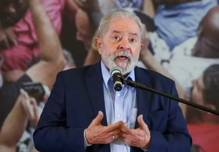 “Por que não fazia 4,5% como nós fizemos?”, diz Lula sobre meta de inflação