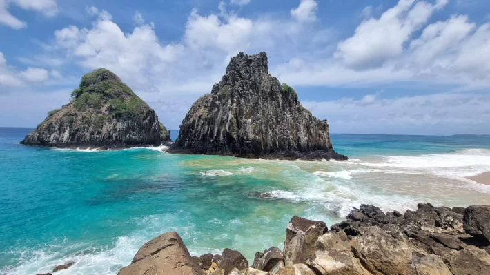 Fernando de Noronha por menos de R$ 3 mil? Conheça o paraíso brasileiro