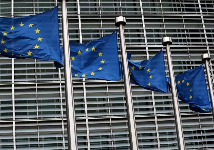 União Europeia aprova fusão de dois grandes bancos; saiba mais