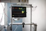 Aparelho de unidade de terapia intensiva para monitorar pacientes com Covid-19.