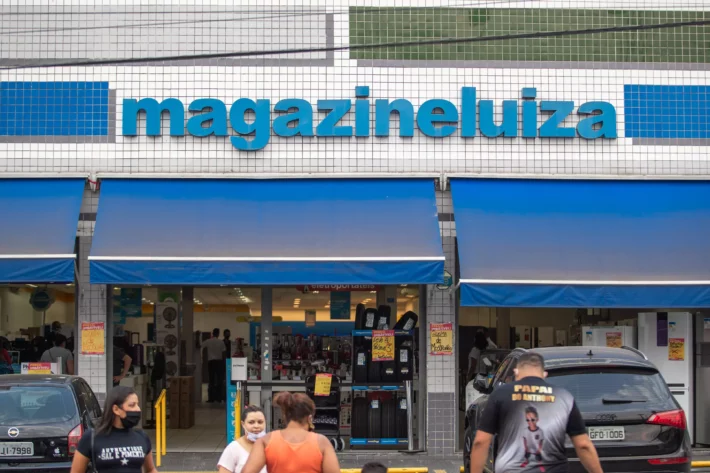 Magazine Luiza (MGLU3): em meio ao caos do varejo e balanço, ações derretem