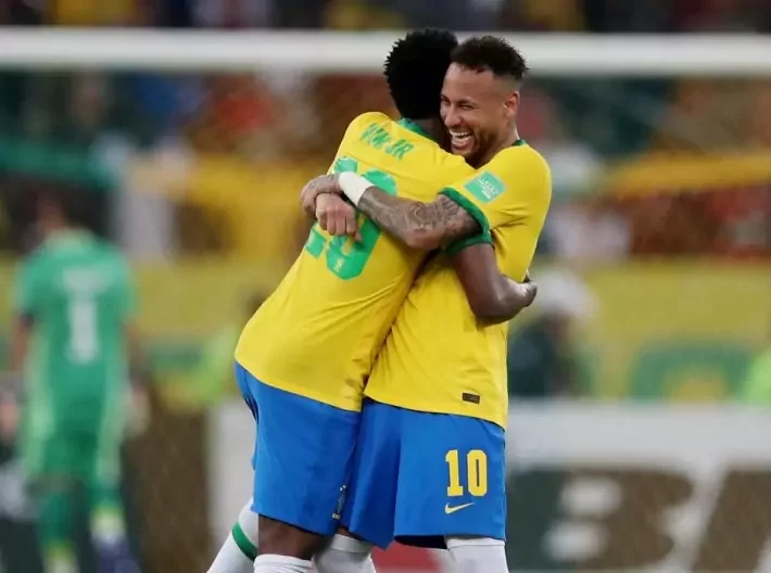 Com surpresa no top 3, veja os 10 jogadores brasileiros mais bem pagos no futebol