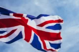 Bandeira do Reino Unido tremulando.