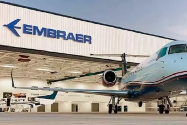 Embraer (EMBR3) anuncia acordo com American Airlines (AALL34); veja como ações reagem