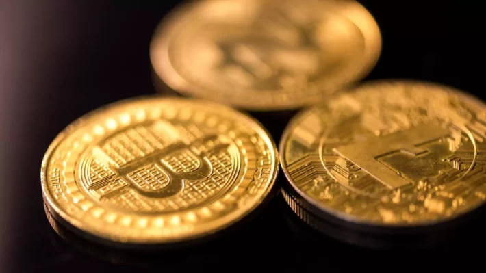 Bitcoin chega à menor cotação em 3 meses. O que está por trás da queda?