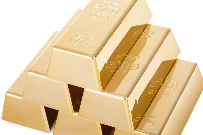 Ouro fecha em alta, com cotação do dólar e oferta do metal no radar