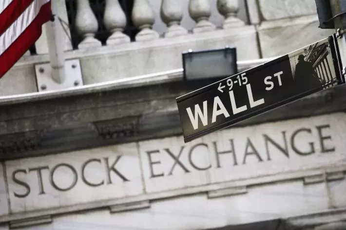Michael Burry, der die Krise von 2008 vorhergesagt hat, investiert 1,6 Milliarden Dollar gegen die Wall Street.  (Foto: Mark Lennihan/AP)