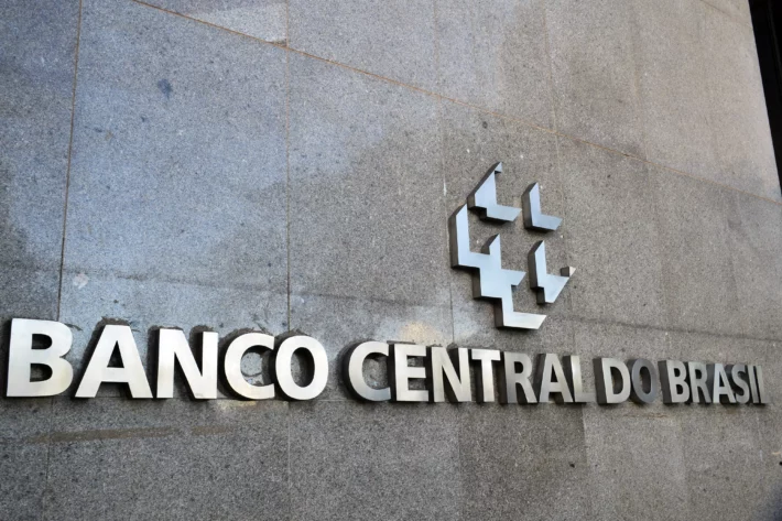 Banco Central vende 16 mil contratos de swap cambial em leilão