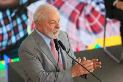 Lula assina projeto de lei do Programa Combustível do Futuro