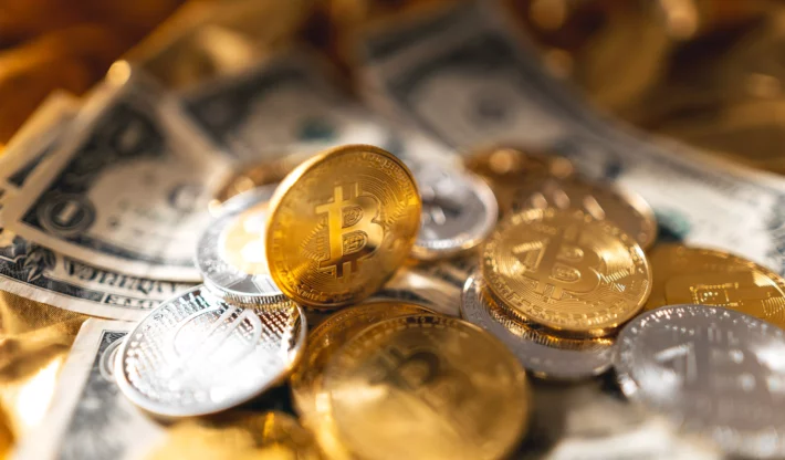 Bitcoin supera a marca dos US$ 60 mil pela 1ª vez desde 2021
