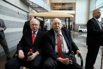 Confira a repercussão da imprensa internacional sobre a morte de Charlie Munger. (Scott Morgan/ Reuters)