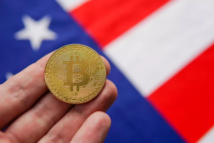 Bitcoin recua em dia decisivo para criptomoedas. Veja o que está em jogo